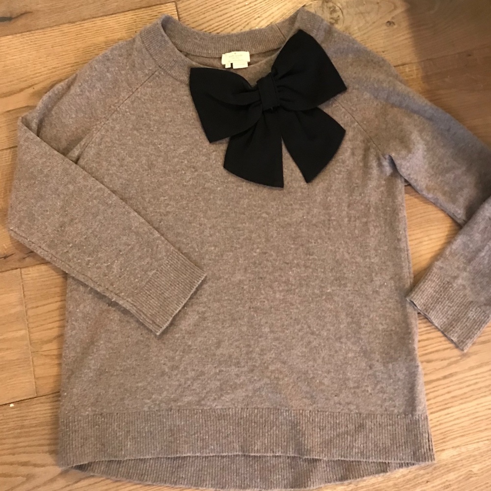 Kate Spade sweater in taupe with black bow